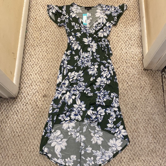 Fortune + Ivy Irene Textured Faux Wrap Hi-Lo Maxi - Picture 6 of 6